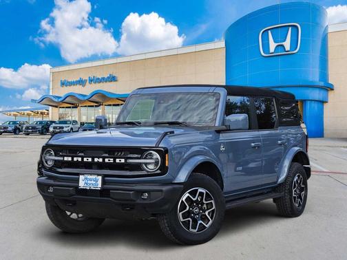 2023 Ford Bronco Outer Banks