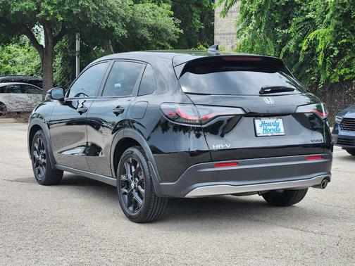 Crystal Black Pearl 2024 Honda HR-V Sport