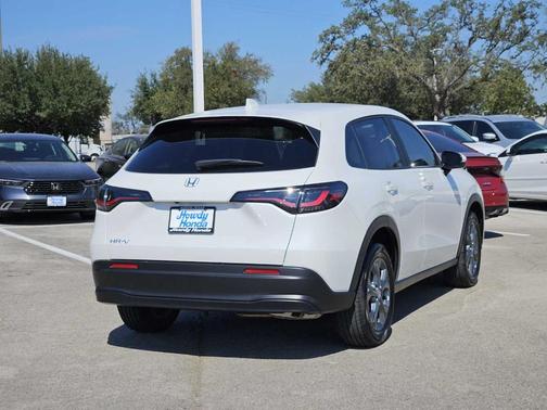 2026 Honda HR-V LX