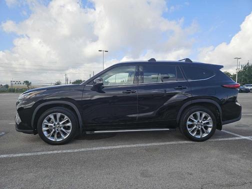 2022 Toyota Highlander Limited