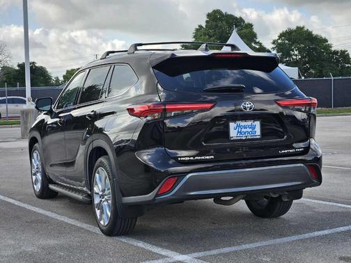 2022 Toyota Highlander Limited