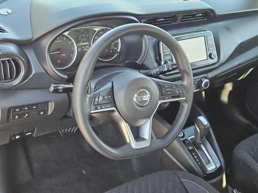 2021 Nissan Kicks S