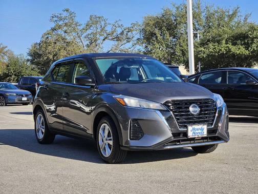 2021 Nissan Kicks S