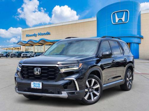 Crystal Black Pearl 2024 Honda Pilot Touring