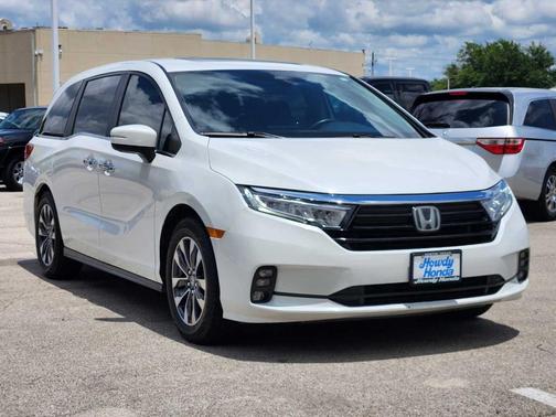 Platinum White Pearl 2023 Honda Odyssey EX-L