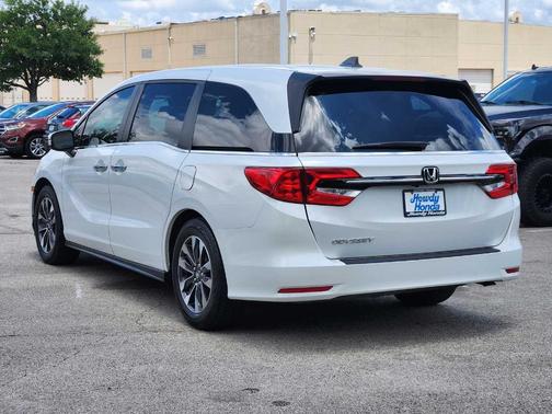 Platinum White Pearl 2023 Honda Odyssey EX-L