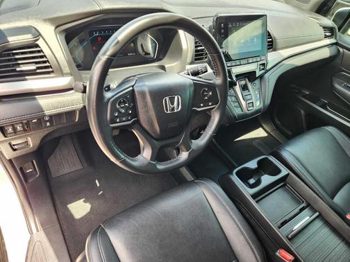 Platinum White Pearl 2023 Honda Odyssey EX-L