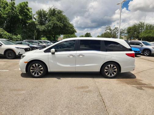 Platinum White Pearl 2023 Honda Odyssey EX-L