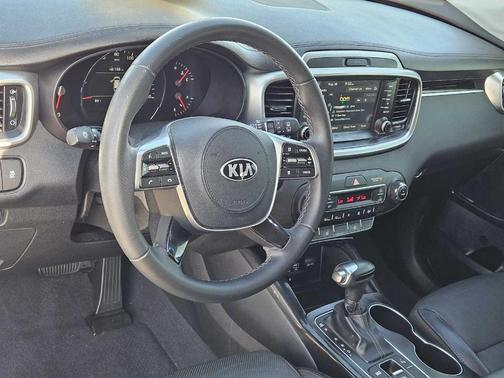 2019 Kia Sorento SX