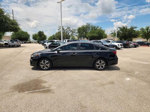 Aurora Black 2021 Kia Forte LXS