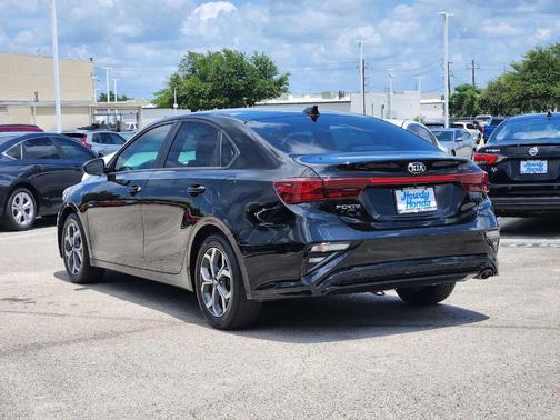 Aurora Black 2021 Kia Forte LXS