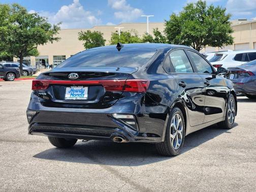 Aurora Black 2021 Kia Forte LXS
