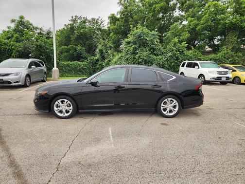 Crystal Black Pearl 2024 Honda Accord LX
