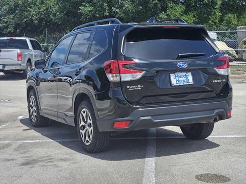 2022 Subaru Forester Premium