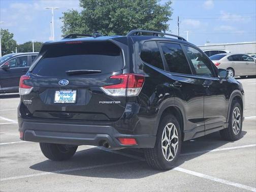 2022 Subaru Forester Premium