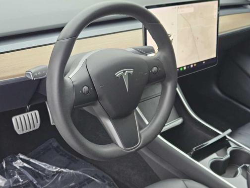 White 2019 Tesla Model 3 Long Range