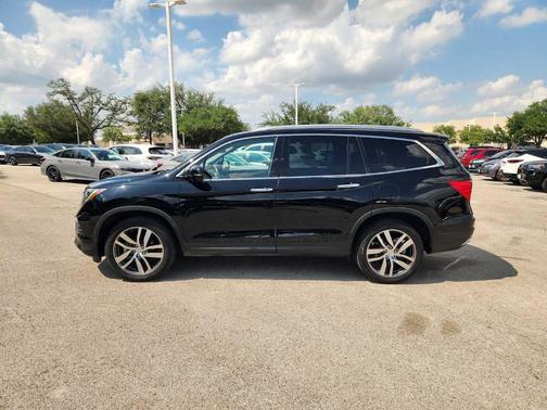 Black 2017 Honda Pilot Touring