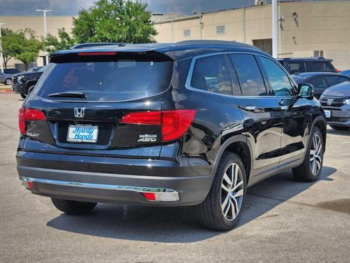 Black 2017 Honda Pilot Touring