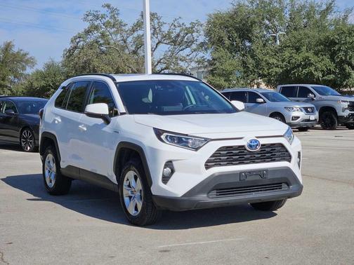 2021 Toyota RAV4 Hybrid XLE