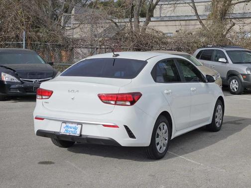 2022 Kia Rio LX