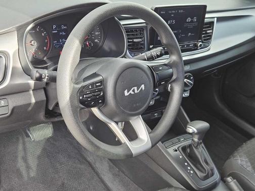 2022 Kia Rio LX