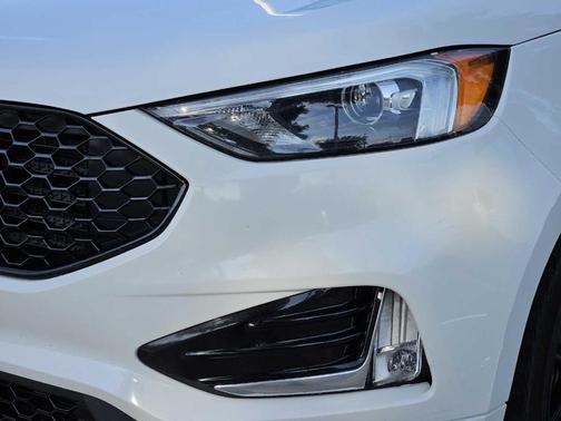 2020 Ford Edge ST Line