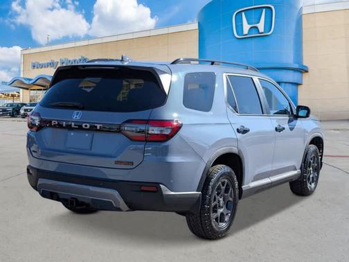 2026 Honda Pilot TrailSport