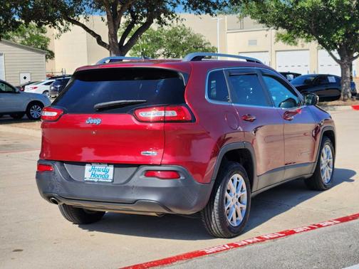 Deep Cherry Red Crystal Pearlcoat 2017 Jeep Cherokee Latitude
