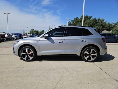 2024 Audi Q5 45 S line quattro Premium
