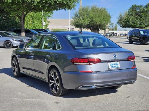 2022 Volkswagen Passat 2.0T SE