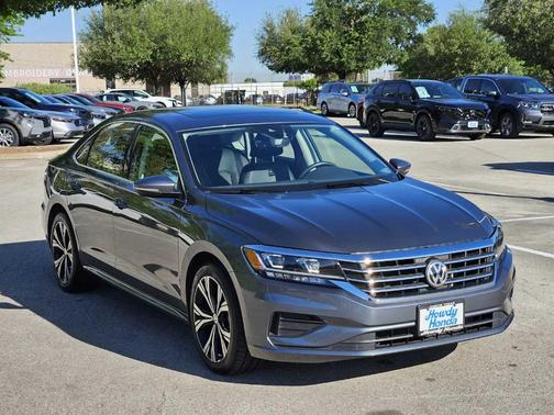 2022 Volkswagen Passat 2.0T SE