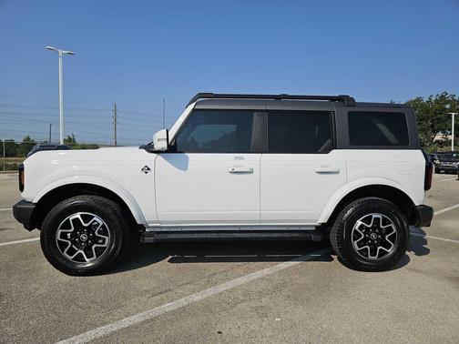 2023 Ford Bronco Outer Banks
