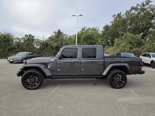 2024 Jeep Gladiator Sport