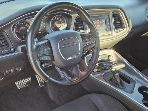 2017 Dodge Challenger SXT