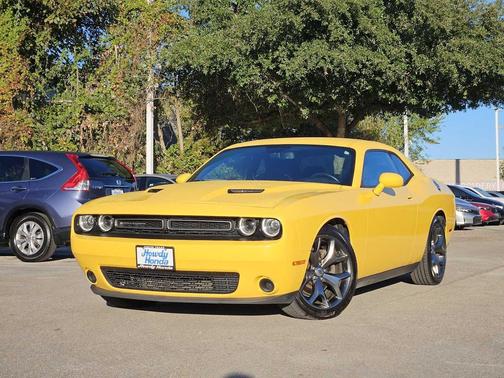 2017 Dodge Challenger SXT