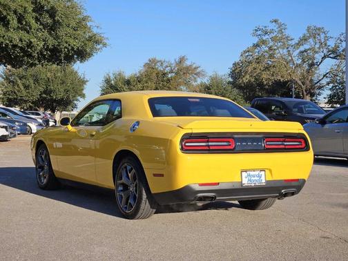 2017 Dodge Challenger SXT