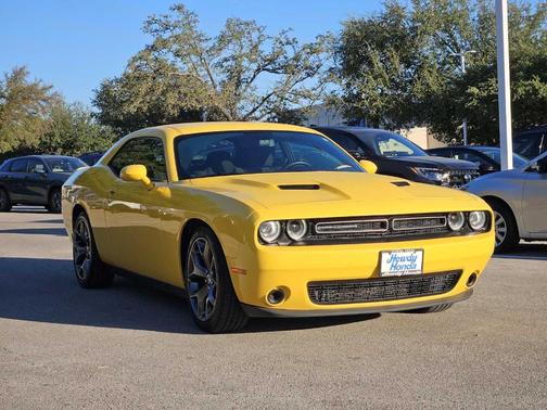 2017 Dodge Challenger SXT