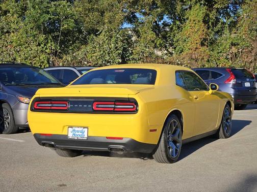 2017 Dodge Challenger SXT