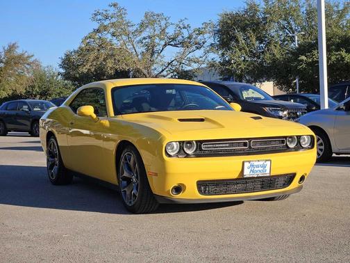 2017 Dodge Challenger SXT
