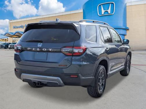 2026 Honda Pilot TrailSport