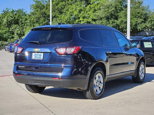 2017 Chevrolet Traverse LS