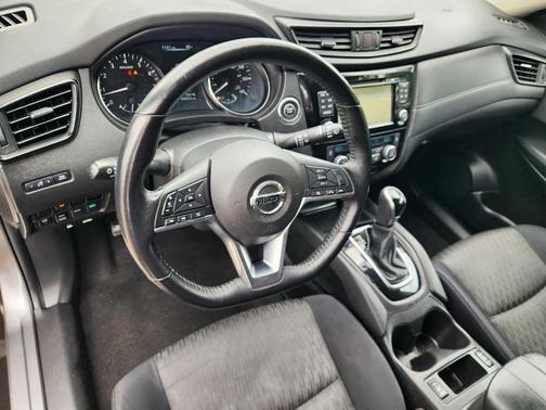 Gun Metallic 2017 Nissan Rogue SV