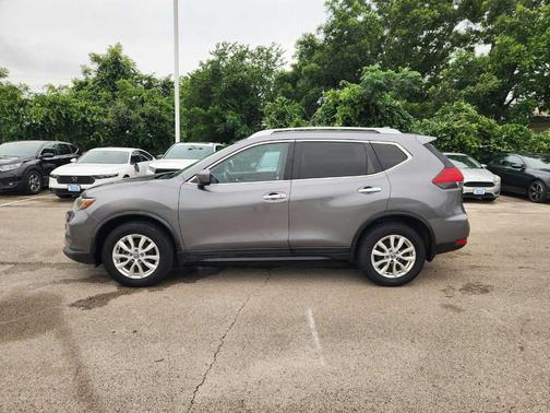 Gun Metallic 2017 Nissan Rogue SV