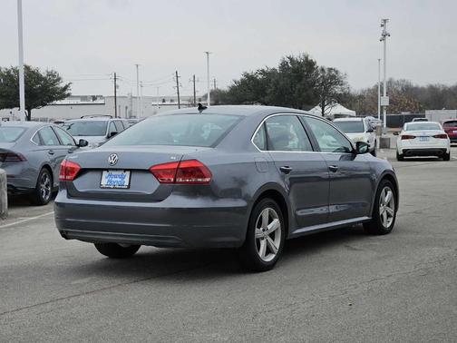 2013 Volkswagen Passat 2.5 SE