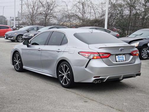 2019 Toyota Camry Hybrid SE