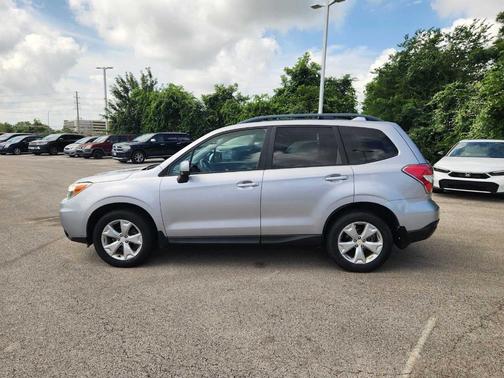 Ice Silver Metallic 2016 Subaru Forester 2.5i Premium