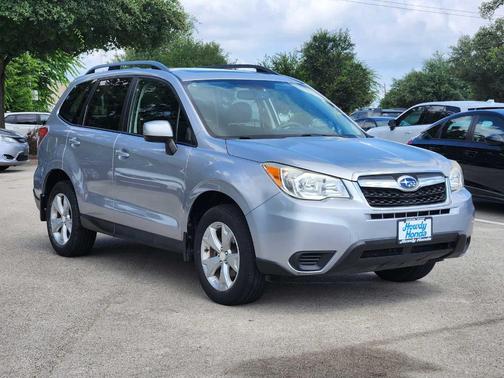 Ice Silver Metallic 2016 Subaru Forester 2.5i Premium