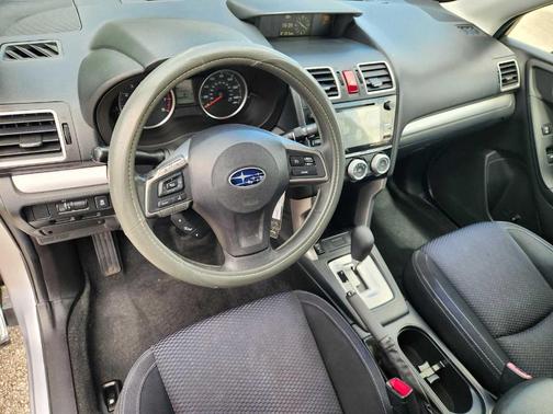 Ice Silver Metallic 2016 Subaru Forester 2.5i Premium