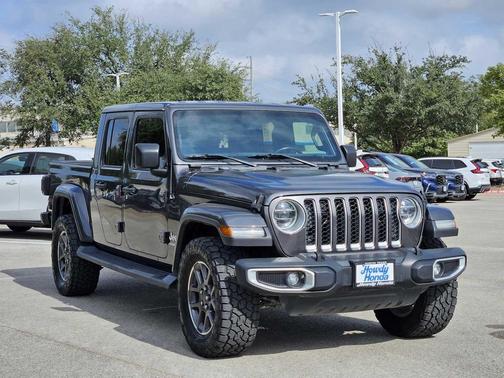2021 Jeep Gladiator Overland