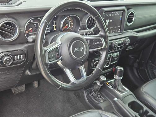 2021 Jeep Gladiator Overland